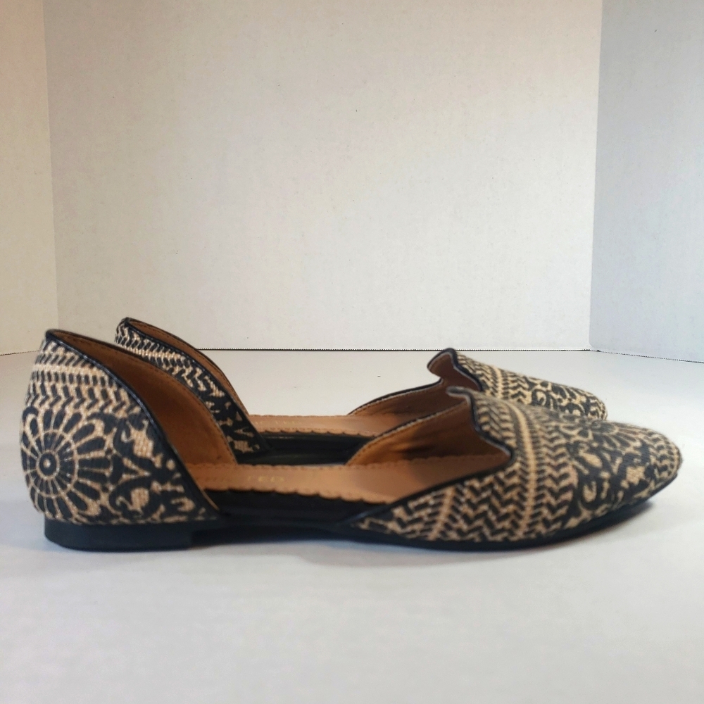 Restricted Shoes Flats Tan & Black Sz 7.5 New